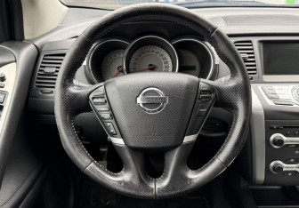 Подержанный автомобиль Nissan Murano Suv 2010 года (12 фото)