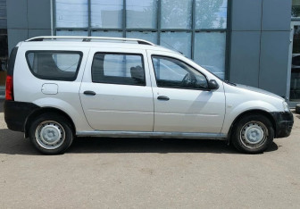 Подержанный автомобиль LADA (ВАЗ) Largus Wagon 2014 года (7 фото)