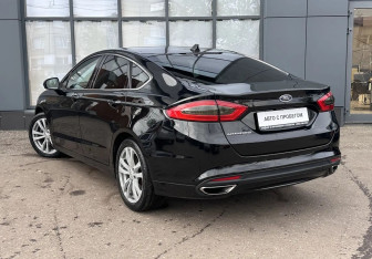 Подержанный автомобиль Ford Mondeo Sedan 2018 года (4 фото)