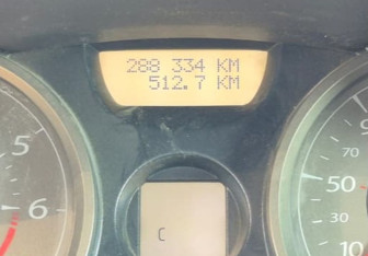 Подержанный автомобиль Renault Megane Sedan 2006 года (12 фото)