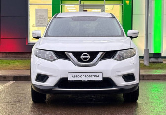 Подержанный автомобиль Nissan X-Trail 2016 года (2 фото)