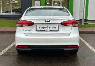 Подержанный автомобиль Kia Cerato Sedan 2019 года (6 фото)