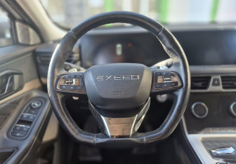 Подержанный автомобиль Exeed TXL 2022 года (16 фото)