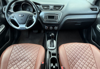 Подержанный автомобиль Kia Rio Sedan 2015 года (9 фото)