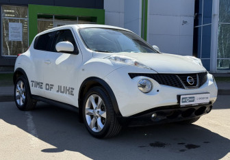 Подержанный автомобиль Nissan Juke 2012 года (3 фото)