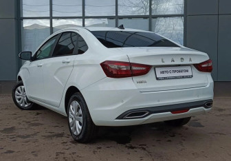 Подержанный автомобиль LADA (ВАЗ) Vesta Sedan 2023 года (8 фото)
