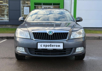 Подержанный автомобиль Skoda Octavia Liftback 2012 года (2 фото)