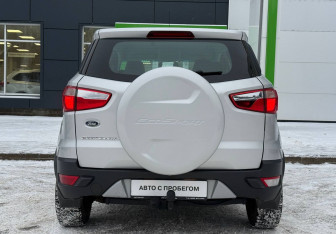Подержанный автомобиль Ford EcoSport 2016 года (6 фото)