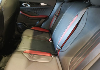 Подержанный автомобиль Geely Coolray 2023 года (18 фото)