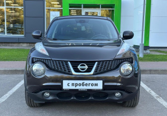 Подержанный автомобиль Nissan Juke 2012 года (8 фото)