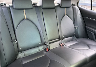 Подержанный автомобиль Toyota Camry Sedan 2018 года (11 фото)