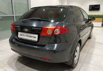 Подержанный автомобиль Chevrolet Lacetti Hatchback 2012 года (6 фото)