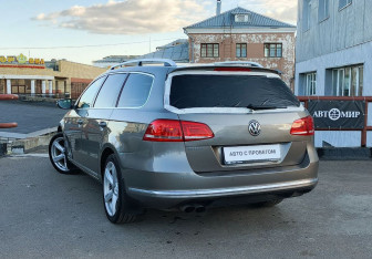 Подержанный автомобиль Volkswagen Passat Wagon 2011 года (6 фото)