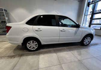 Подержанный автомобиль LADA (ВАЗ) Granta Sedan 2023 года (5 фото)