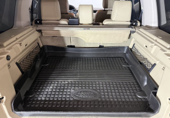 Подержанный автомобиль Land Rover Discovery 2010 года (16 фото)