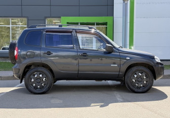 Подержанный автомобиль Chevrolet Niva 2012 года (4 фото)