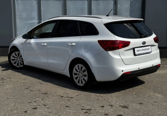 Подержанный автомобиль Kia Ceed Wagon 2016 года (5 фото)