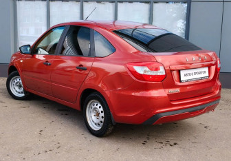 Подержанный автомобиль LADA (ВАЗ) Granta Liftback 2019 года (7 фото)