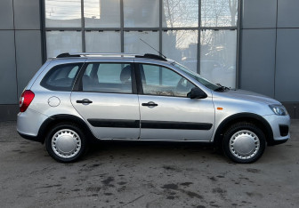 Подержанный автомобиль LADA (ВАЗ) Kalina Wagon 2015 года (5 фото)