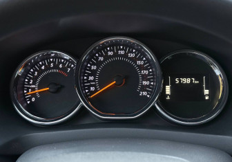 Подержанный автомобиль Renault Sandero 2020 года (12 фото)