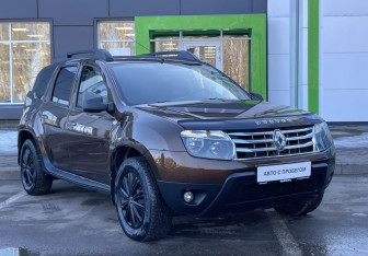 Подержанный автомобиль Renault Duster 2012 года (3 фото)