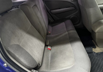 Подержанный автомобиль Mitsubishi Outlander 2005 года (12 фото)