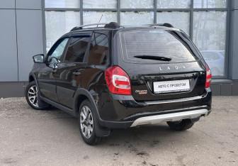Подержанный автомобиль LADA (ВАЗ) Granta Wagon 2023 года (5 фото)