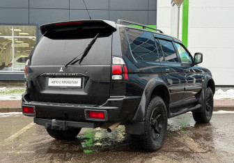 Подержанный автомобиль Mitsubishi Pajero Sport 2006 года (5 фото)