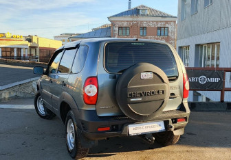 Подержанный автомобиль Chevrolet Niva 2018 года (6 фото)