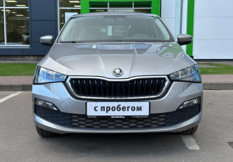 Подержанный автомобиль Skoda Rapid Liftback 2020 года (2 фото)