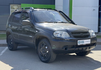 Подержанный автомобиль Chevrolet Niva 2012 года (3 фото)