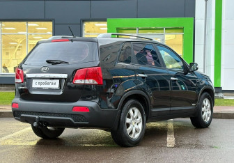 Подержанный автомобиль Kia Sorento 2009 года (5 фото)