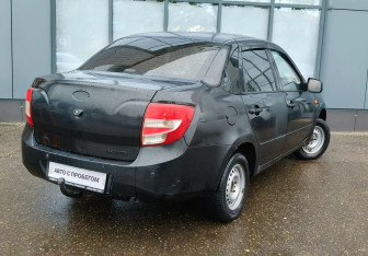 Подержанный автомобиль LADA (ВАЗ) Granta Sedan 2013 года (6 фото)