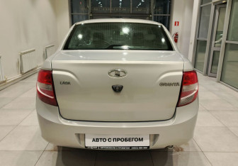 Подержанный автомобиль LADA (ВАЗ) Granta Sedan 2017 года (7 фото)