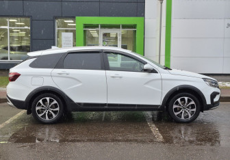 Подержанный автомобиль LADA (ВАЗ) Vesta Wagon 2023 года (4 фото)