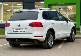 Подержанный автомобиль Volkswagen Touareg 2013 года (5 фото)