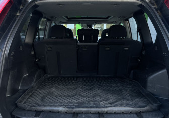 Подержанный автомобиль Nissan X-Trail 2011 года (18 фото)