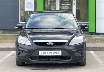 Подержанный автомобиль Ford Focus Hatchback 2011 года (2 фото)