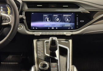 Подержанный автомобиль Geely Atlas Pro 2023 года (14 фото)