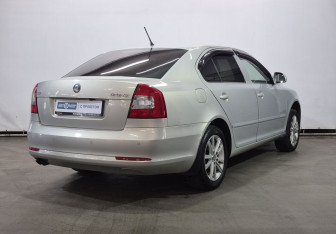 Подержанный автомобиль Skoda Octavia Wagon 2013 года (5 фото)