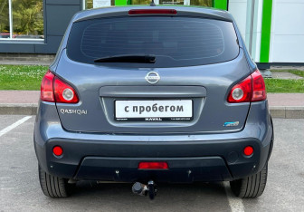 Подержанный автомобиль Nissan Qashqai 2009 года (6 фото)