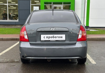 Подержанный автомобиль Hyundai Verna Sedan 2008 года (6 фото)