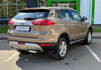 Подержанный автомобиль Geely Atlas 2019 года (5 фото)
