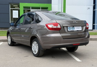 Подержанный автомобиль LADA (ВАЗ) Granta Liftback 2017 года (7 фото)