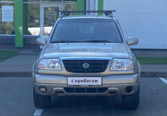 Подержанный автомобиль Suzuki Grand Vitara 2003 года (2 фото)
