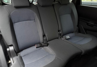 Подержанный автомобиль Nissan Qashqai+2 2012 года (11 фото)