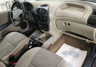 Подержанный автомобиль LADA (ВАЗ) Kalina Wagon 2010 года (11 фото)