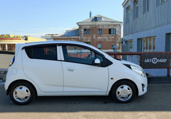 Подержанный автомобиль Chevrolet Spark 2012 года (4 фото)