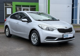 Подержанный автомобиль Kia Cerato Sedan 2013 года (3 фото)