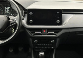 Подержанный автомобиль Skoda Rapid Liftback 2022 года (14 фото)